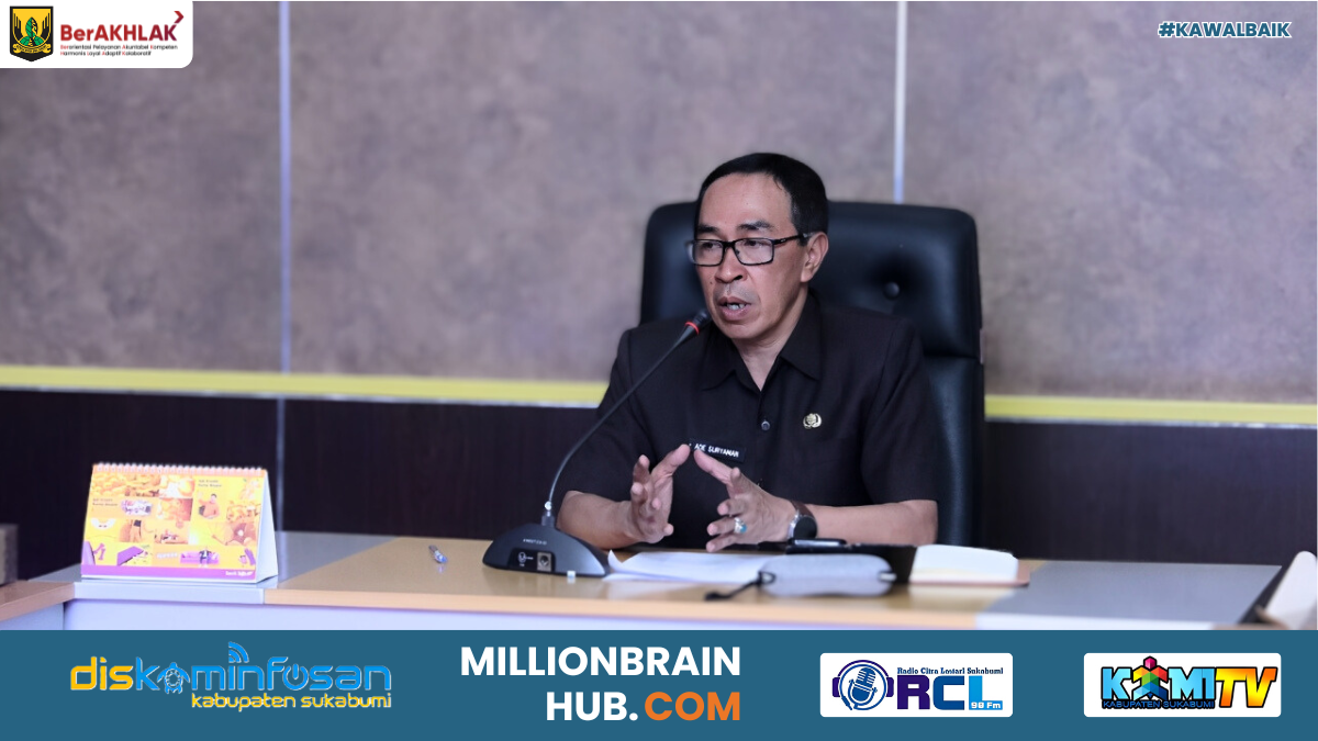 H Ade Suryaman Sekda Kab Sukabumi Tengah memimpin rapat pisah sambut bupati