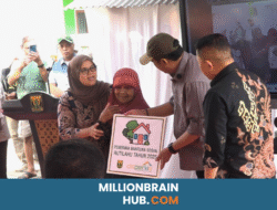 Launching Program Rutilahu Sukabumi: Bupati Robohkan Rumah