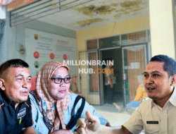 Ketua RW dan RT Urus Dokumen di UPTD Dukcapil Cibadak