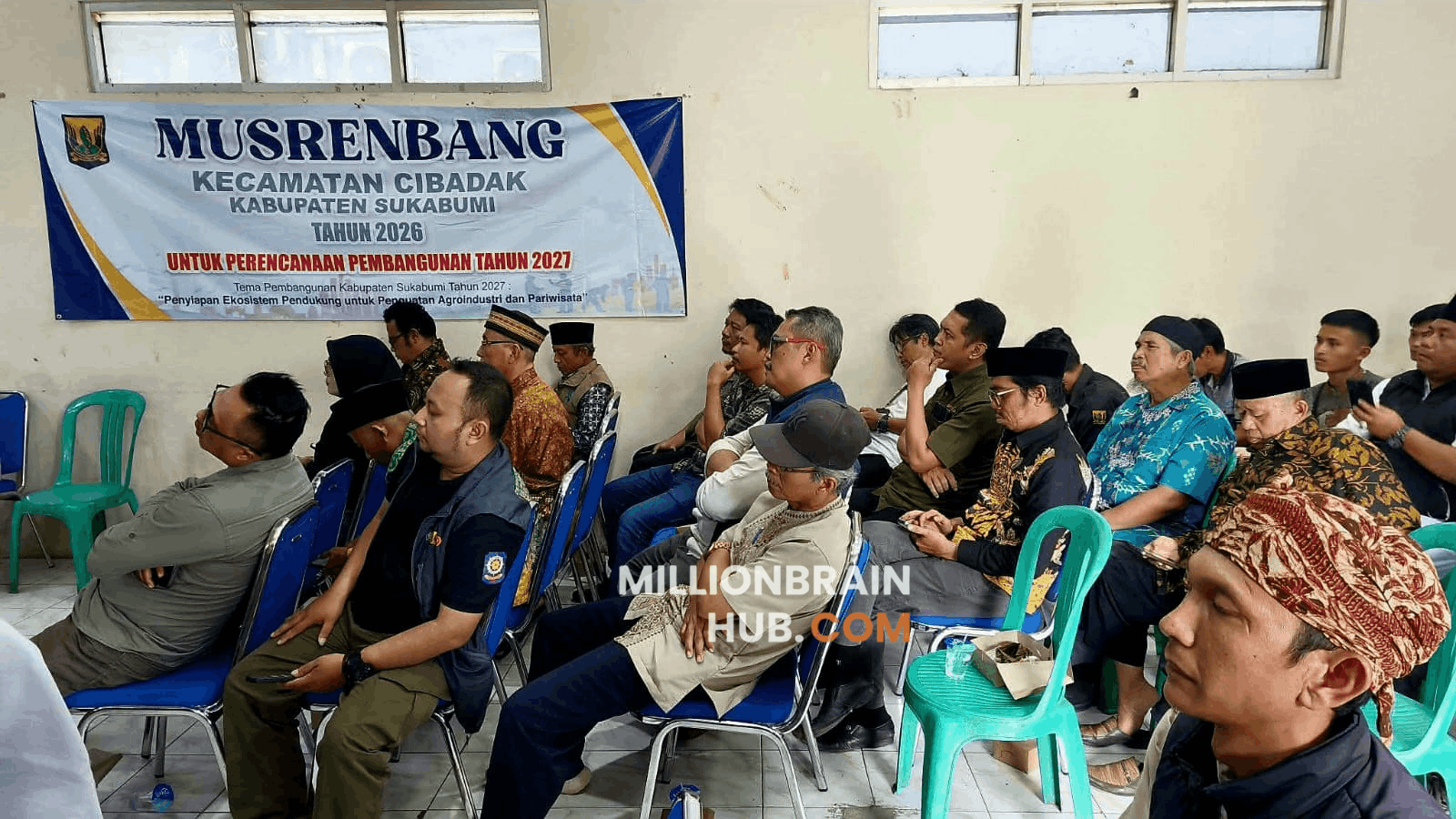 Suasana pelaksanaan Musrenbang di Aula Kantor Kecamatan Cibadak, Jumat (13/2/2026). |Foto: Ajid