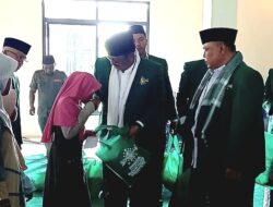 Santunan Anak Yatim Warnai Peringatan Satu Abad NU di Sukabumi