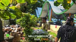 Kepala Dinas Pariwisata Kabupaten Sukabumi Ali Iskandar saat meninjau Ruang Terbuka Hijau (RTH) di pantai Citepus, Selasa (28/4/2026). |Foto: ist