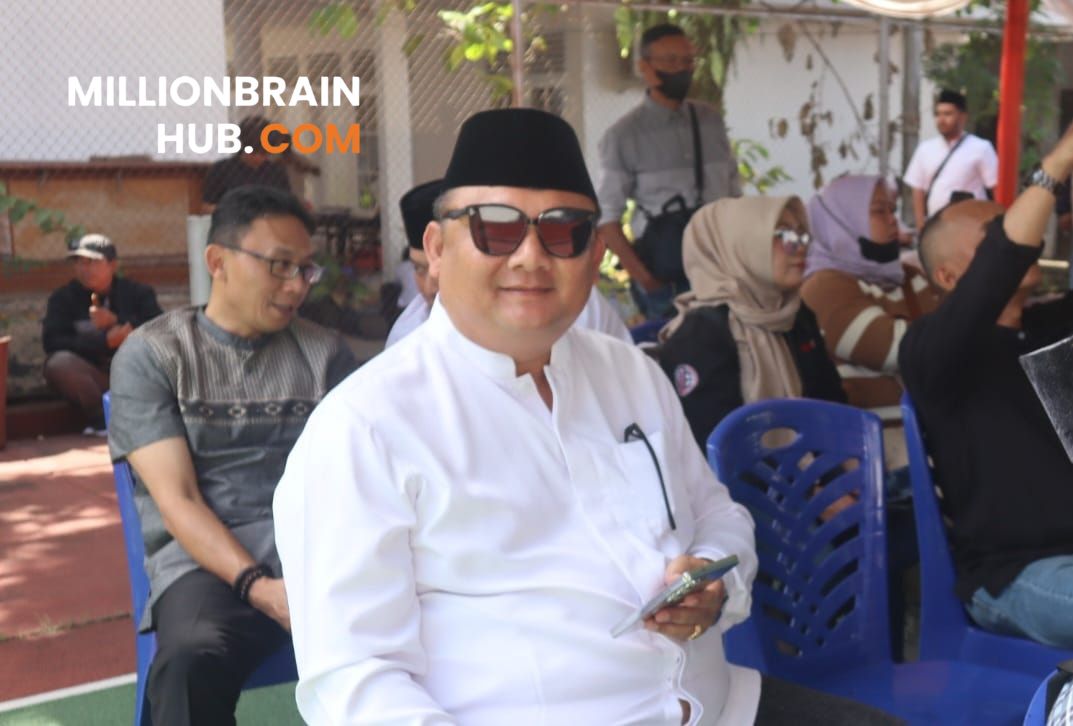 Kepala Desa Pawenang, Kecamatan Nagrak, Kabupaten Sukabumi, Hilman Nulhakim. |Foto: ist
