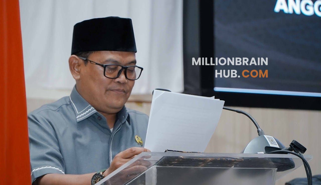 Wakil Ketua II DPRD Kabupaten Sukabumi, H Usep, saat menyampaikan pokok-pokok pikiran DPRD untuk RKPD Kabupaten Sukabumi tahun 2027 di paripurna DPRD Kabupaten Sukabumi, Selasa (31/3/2026). |Foto: doksetwan