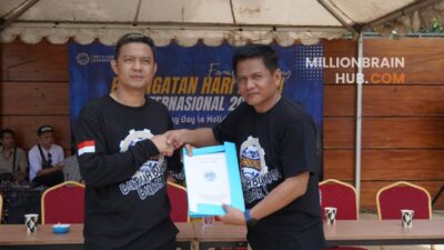 Kepala Dinas Tenaga Kerja dan Transmigrasi (Disnakertrans) Kabupaten Sukabumi, Sigit Widarmadi, memberikan apresiasi atas konsep peringatan yang dinilai lebih mengedepankan nuansa kekeluargaan. |Foto: ist