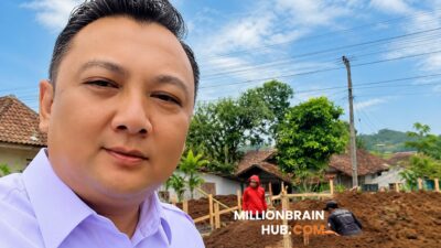 Kepala Desa Pawenang, Hilman Nulhakim. |Foto: ist