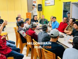 Camat Nagrak Pimpin Mediasi Warga Cirendeu dan Pengelola SPPG Terkait Keluhan Pelayanan