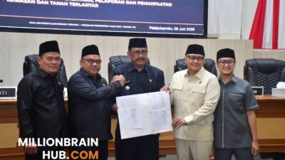 Sepakat, DPRD dan Pemkab Sukabumi sahkan dua Raperda Strategis. |Foto: ist