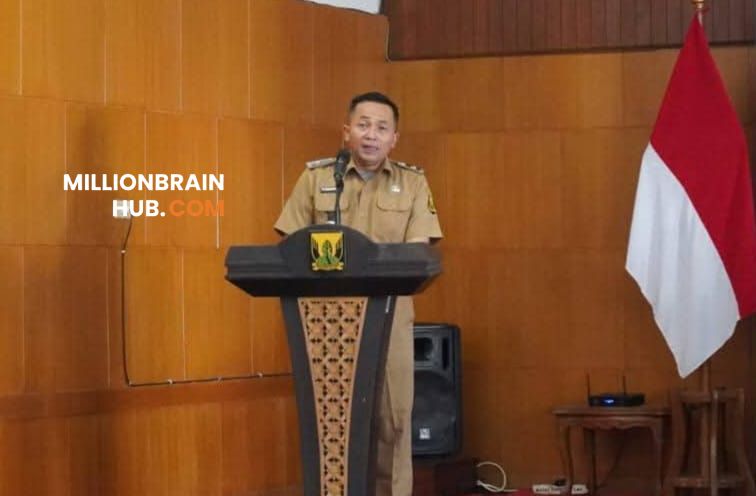 Kepala Dinas Pendidikan Kabupaten Sukabumi, Deden Sumpena. |Foto: ist