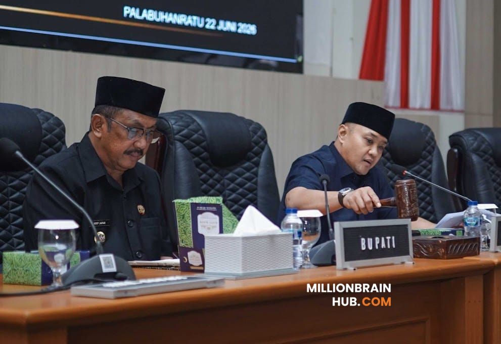 Rapat Paripurna ke-6 DPRD Kabupaten Sukabumi yang digelar di Gedung DPRD Kabupaten Sukabumi, Senin (22/6/2026). |Foto: humprot