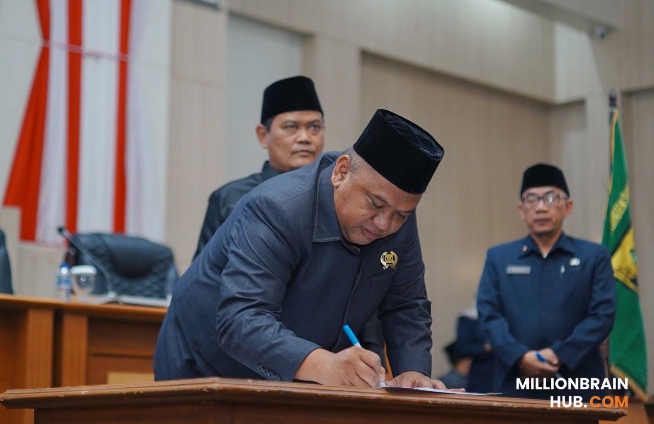 Suasana Rapat Paripurna Ke-8 DPRD Kabupaten Sukabumi, Selasa (30/6/2026). |Foto: humprot
