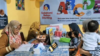 Camat Dampingi Wabup Tinjau Posyandu Cendana 13, Pastikan Balita di Cidahu Terima Vitamin