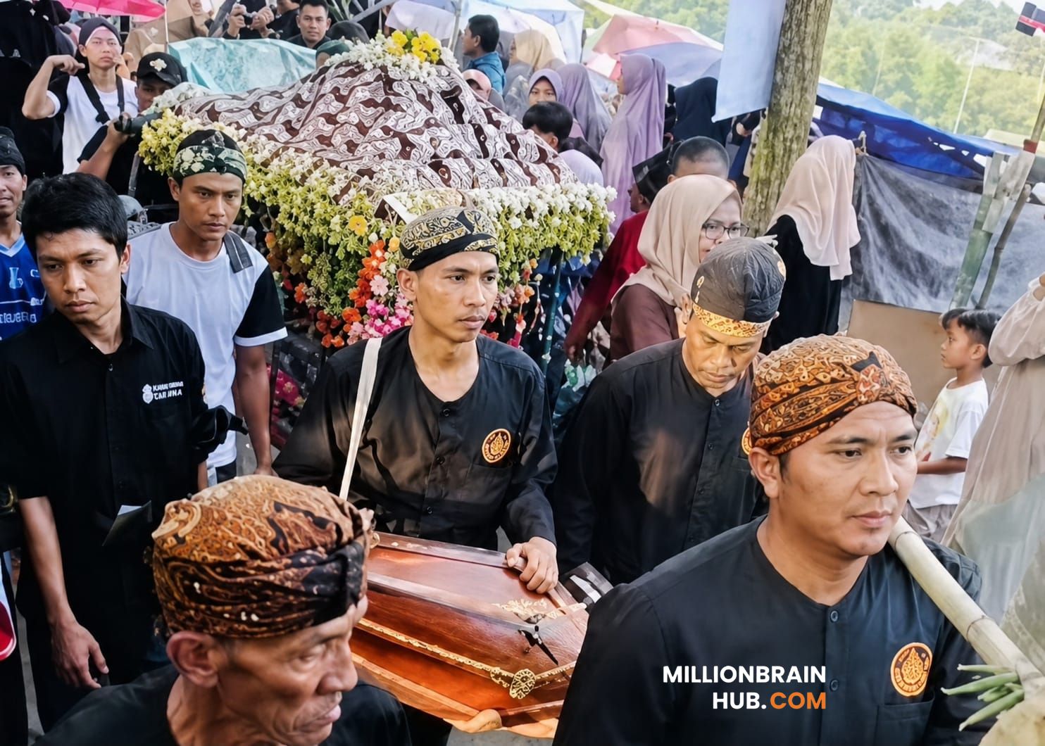 Puncak acara Seren Taun Kasepuhan Girijaya. |Foto: Diki