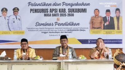 kepala dinas pendidikan sukabumi deden sumpena dan bupati sukabumi asep japar dalam acara Pelantikan dan Pengukuhan PENGURUS APSI KAB. SUKABUMI MASA BAKTI 2025-2030