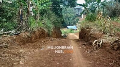 4 Tahun Menembus Bukit dan Lembah, Warga Ciumbara Gotong Royong Buka Jalan 1,2 Kilometer