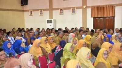 210 kepala sekolah jenjang TK hingga SMP saat menghadiri pembinaan di Aula Sekretariat Daerah Kabupaten Sukabumi, Selasa (15/9/2026). |Foto: dokpim