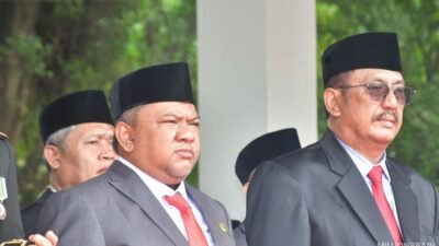 ketua dprd sukabumi budi azhar mutawali dan bupati sukabumi asep japar saat upacara sumpah pemuda foto ; ist